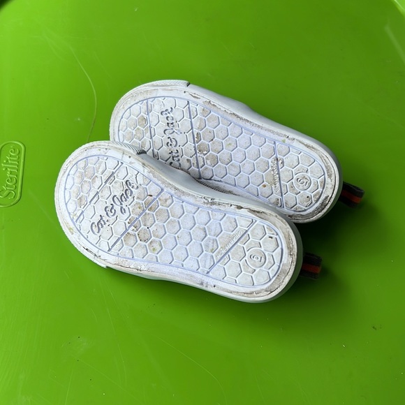 Cat & Jack toddler shoes- size 6 & 8 - Picture 3 of 3